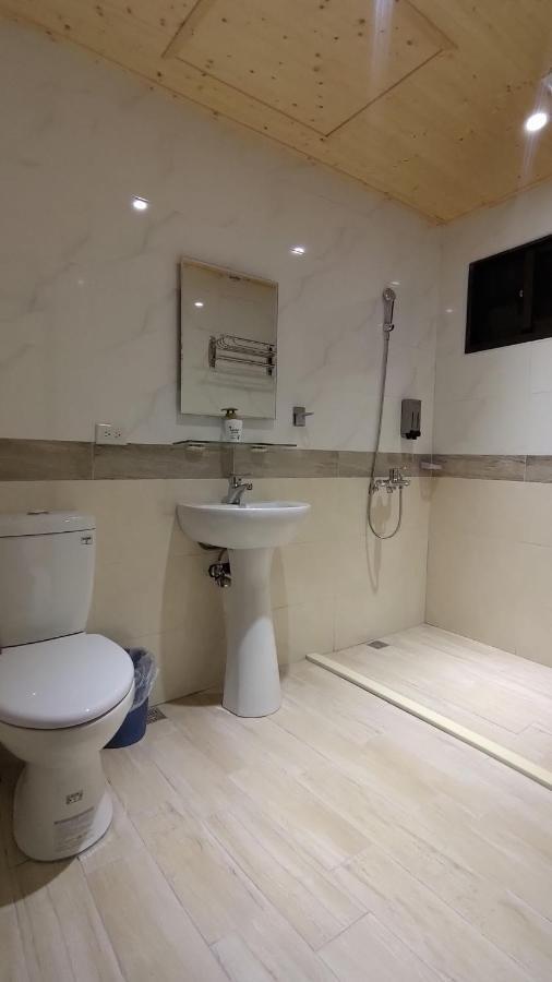 羅東夜市舒果shugo B&B 近清溝夜市 國旅卡特約店 配合手作早餐店及租車行 Luodong Esterno foto