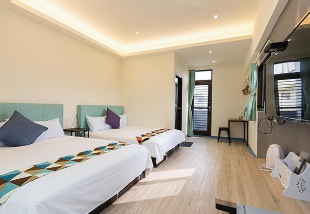羅東夜市舒果shugo B&B 近清溝夜市 國旅卡特約店 配合手作早餐店及租車行 Luodong Esterno foto