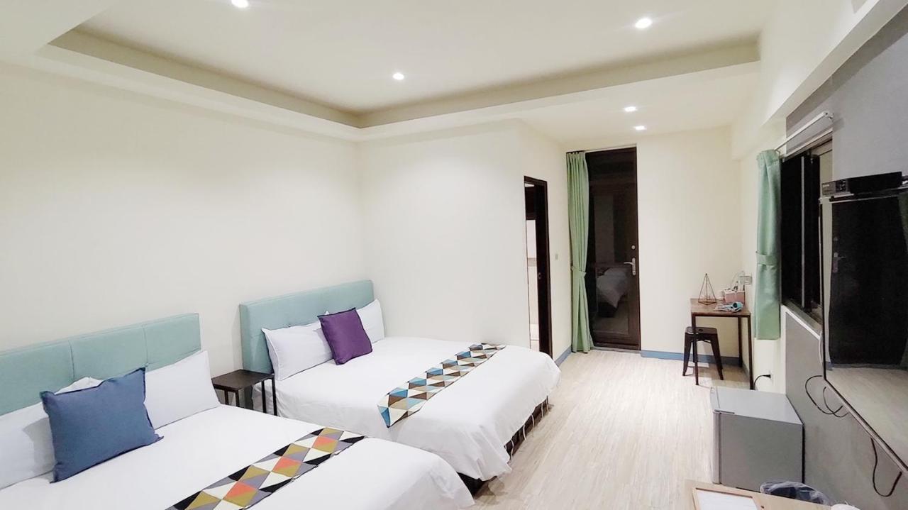 羅東夜市舒果shugo B&B 近清溝夜市 國旅卡特約店 配合手作早餐店及租車行 Luodong Esterno foto