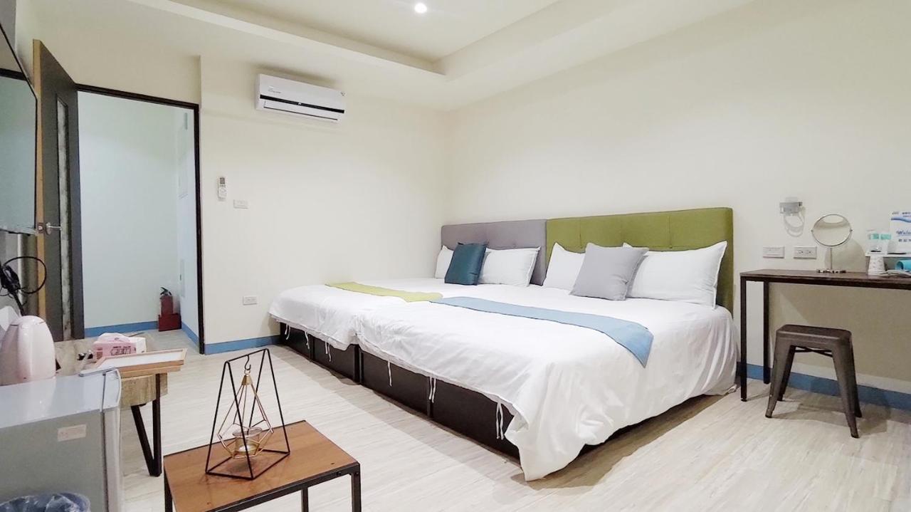 羅東夜市舒果shugo B&B 近清溝夜市 國旅卡特約店 配合手作早餐店及租車行 Luodong Esterno foto